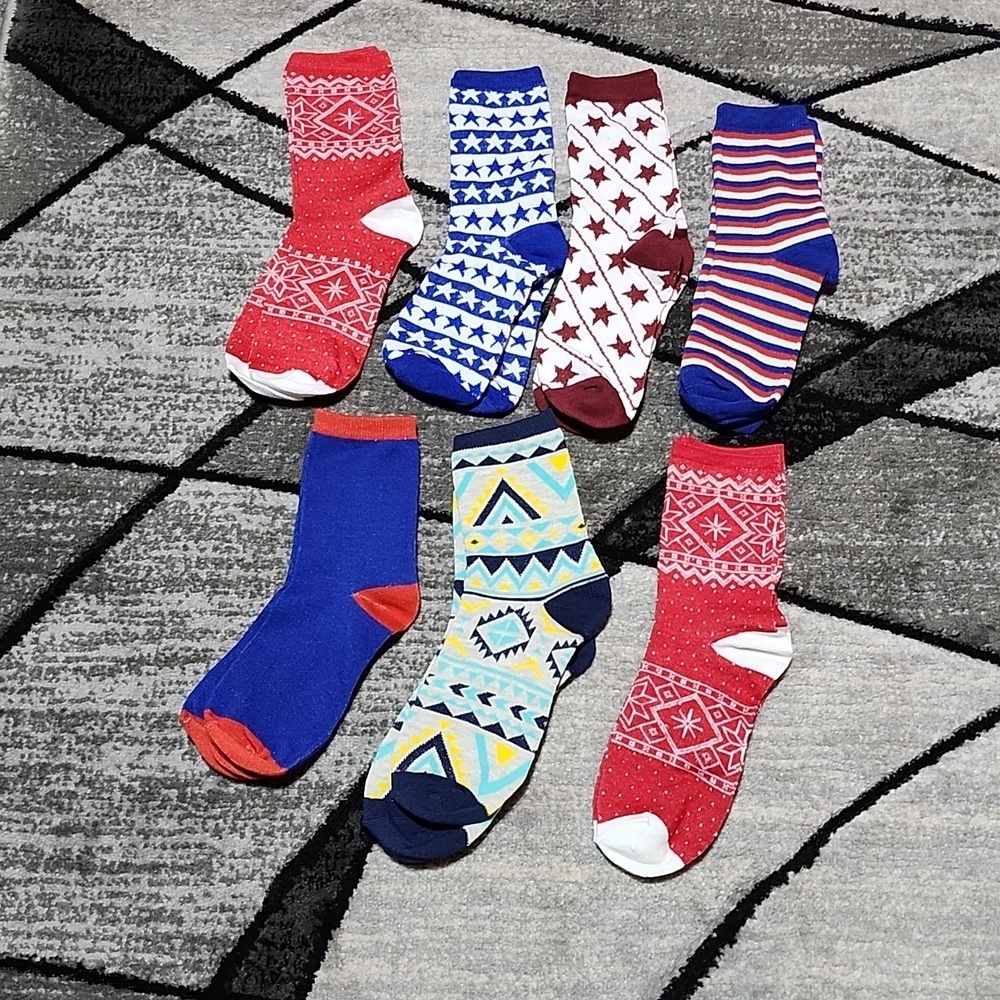 VINTAGE MULTI-COLOR BOLD PATTERNS CREW SOCKS BUNDLE